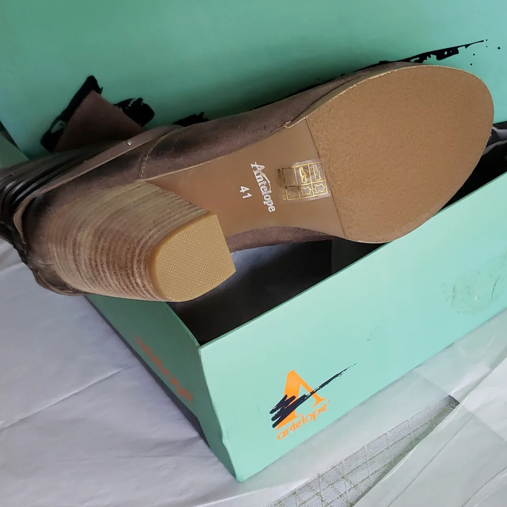 Antelope New BOOTS Suede Leather Stud Fringe Back Zip Ankle NWT Womens 9.5-10 - Picture 15 of 17